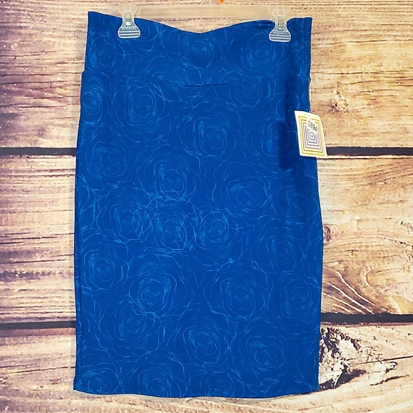 LuLaRoe Dresses & Skirts - NWT Cassie Rose Blue Stretch Skirt